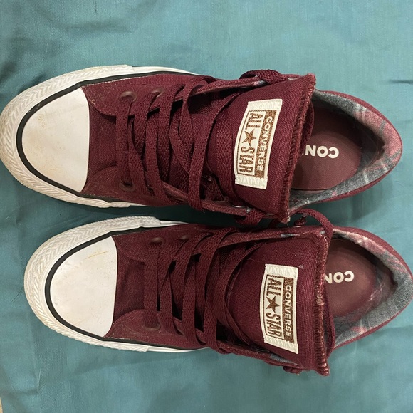 Converse - Picture 2 of 3